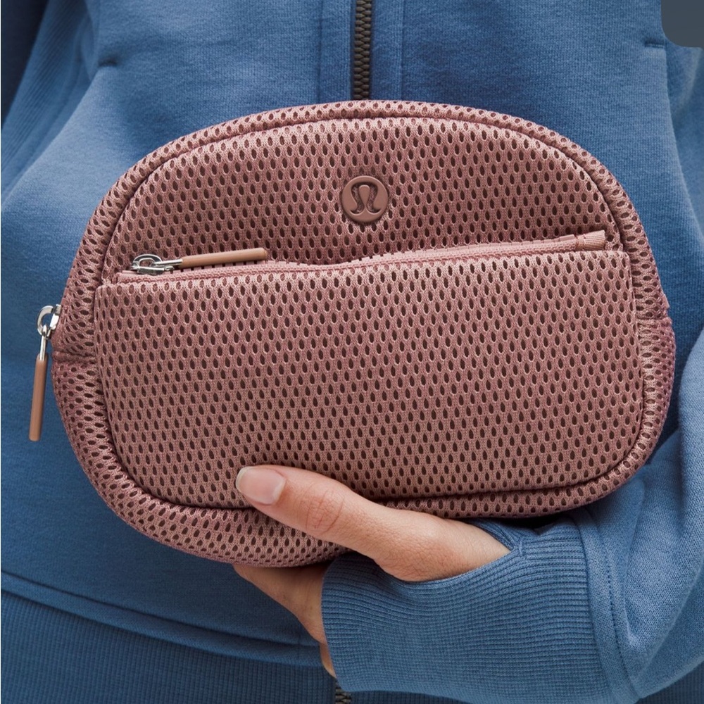 lululemon athletica Rose Mesh 1liter  Bag